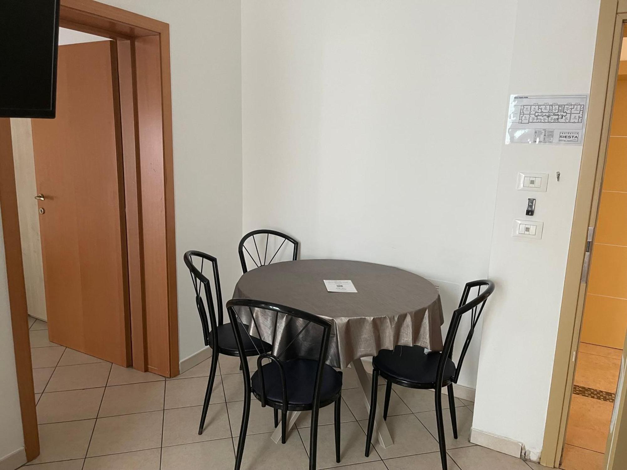 Residence Siesta Rimini Buitenkant foto